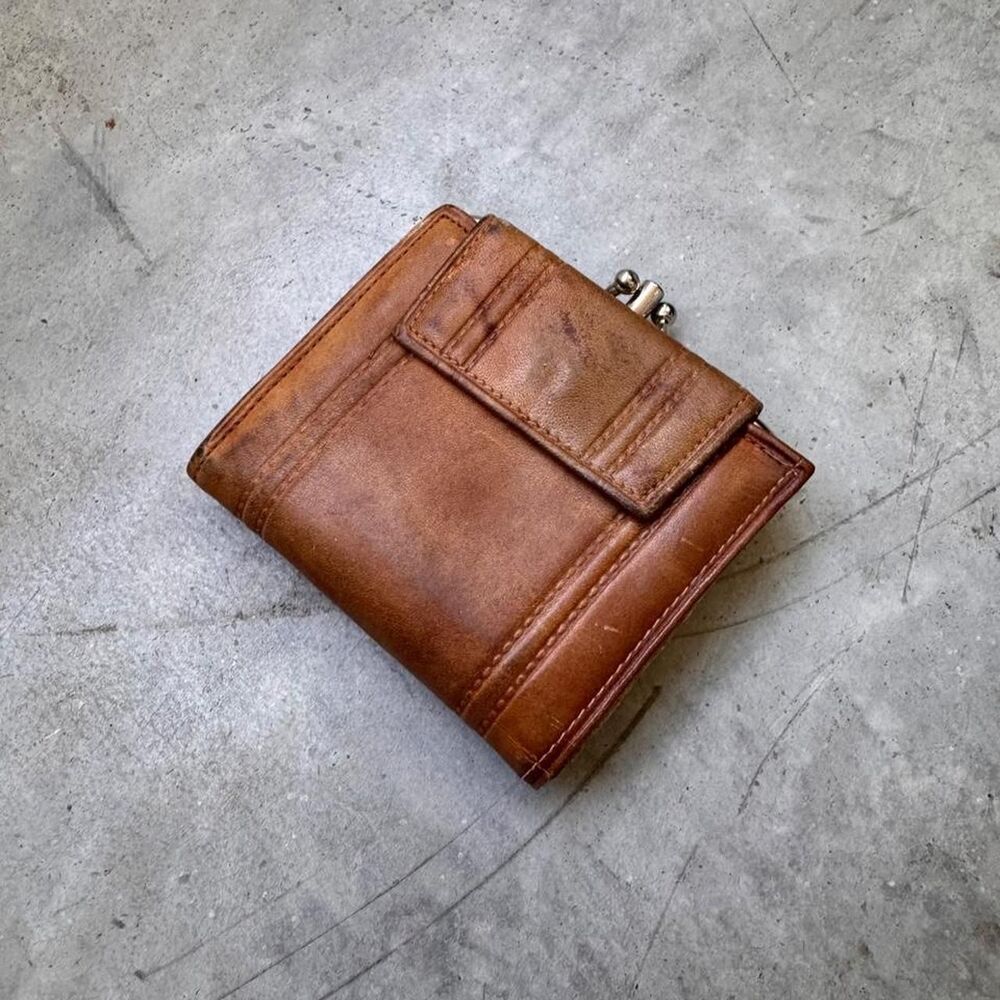 Brown cowhide leather wallet with a vintage vibe